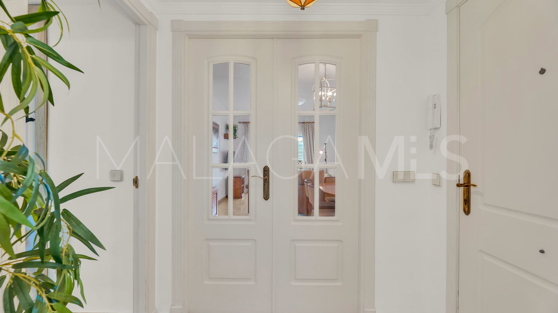 Apartment for sale in Marbella - Puerto Banus with 2 bedrooms