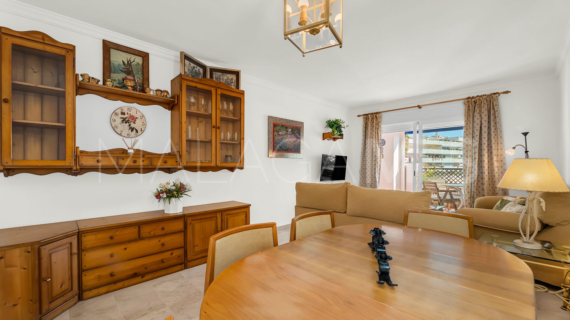 Apartment for sale in Marbella - Puerto Banus with 2 bedrooms