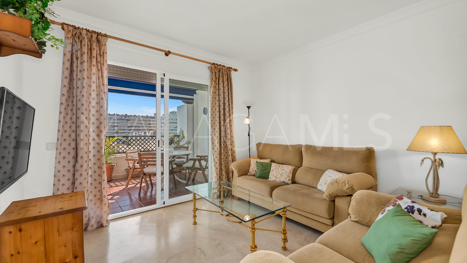 Apartment for sale in Marbella - Puerto Banus with 2 bedrooms