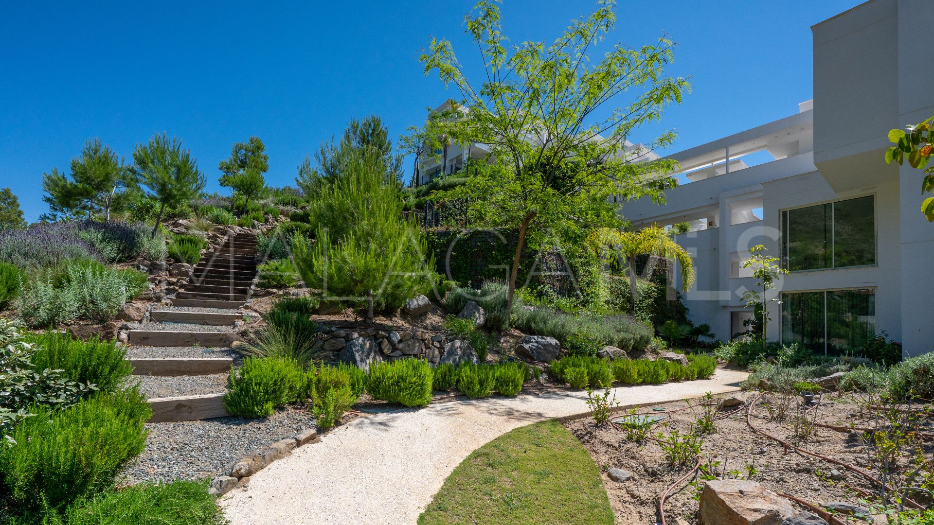 Apartamento planta baja with 2 bedrooms for sale in Ojen