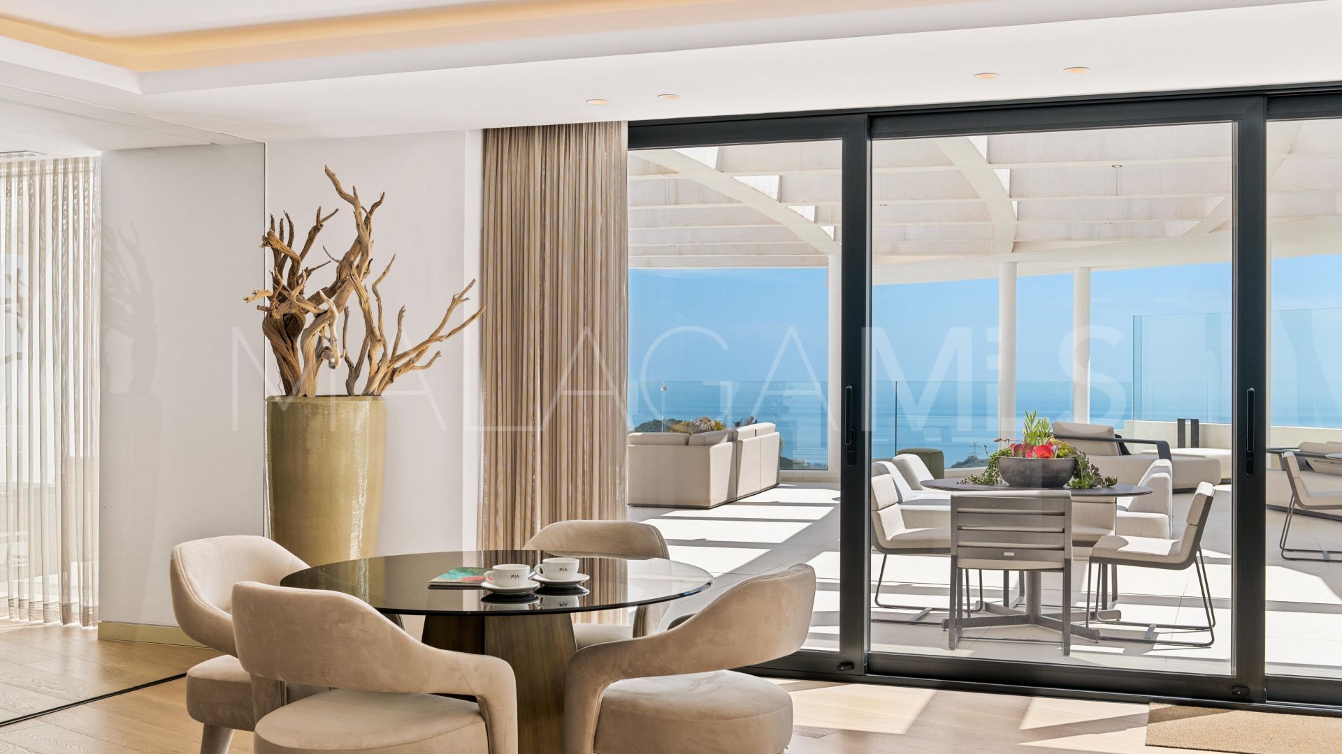 Apartamento planta baja with 2 bedrooms for sale in Ojen