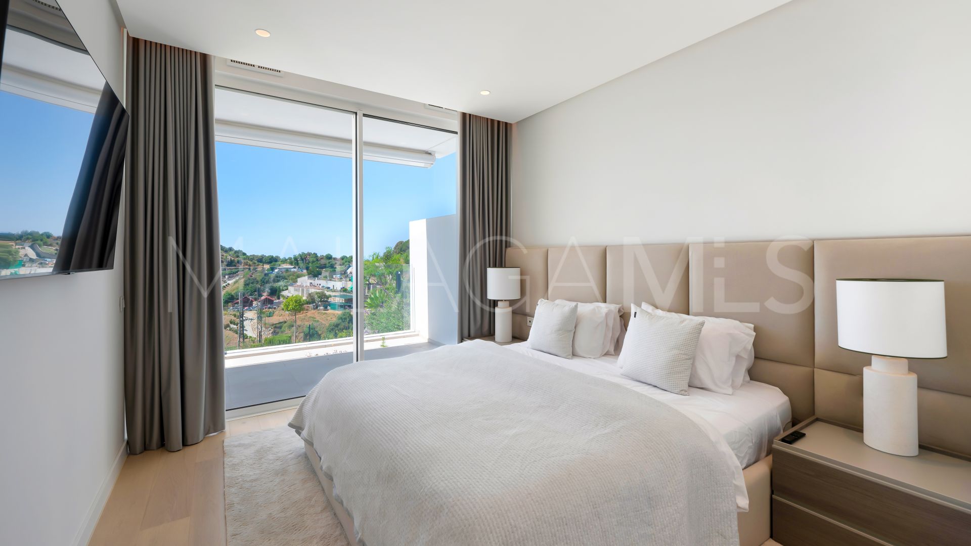 Apartamento planta baja with 2 bedrooms for sale in Ojen