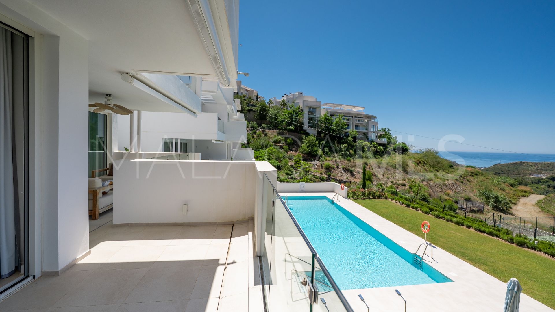 Apartamento planta baja with 2 bedrooms for sale in Ojen