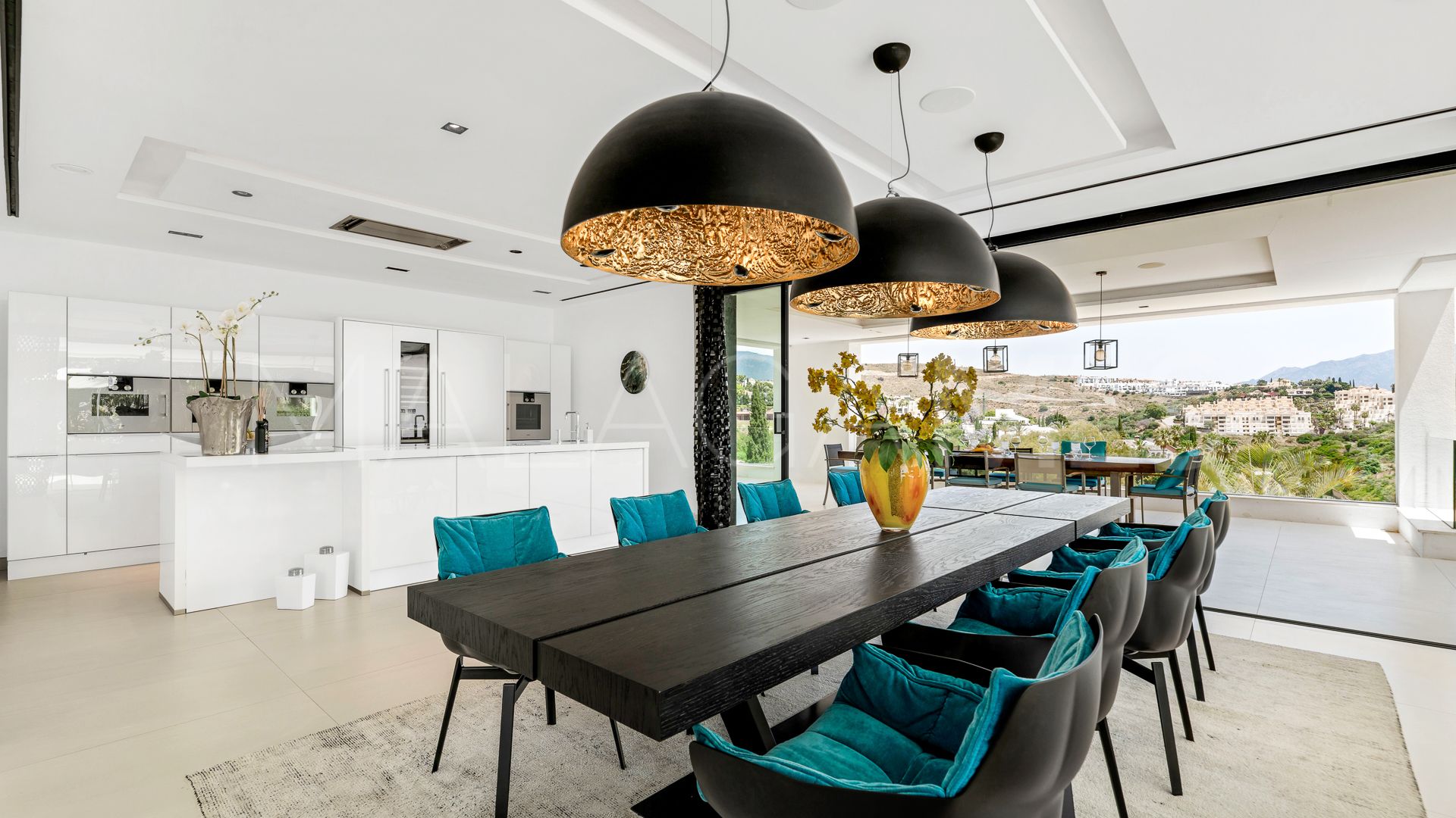 Villa for sale in Los Flamingos Golf with 6 bedrooms