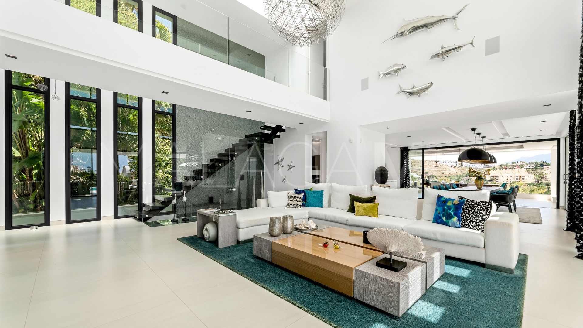 Villa for sale in Los Flamingos Golf with 6 bedrooms