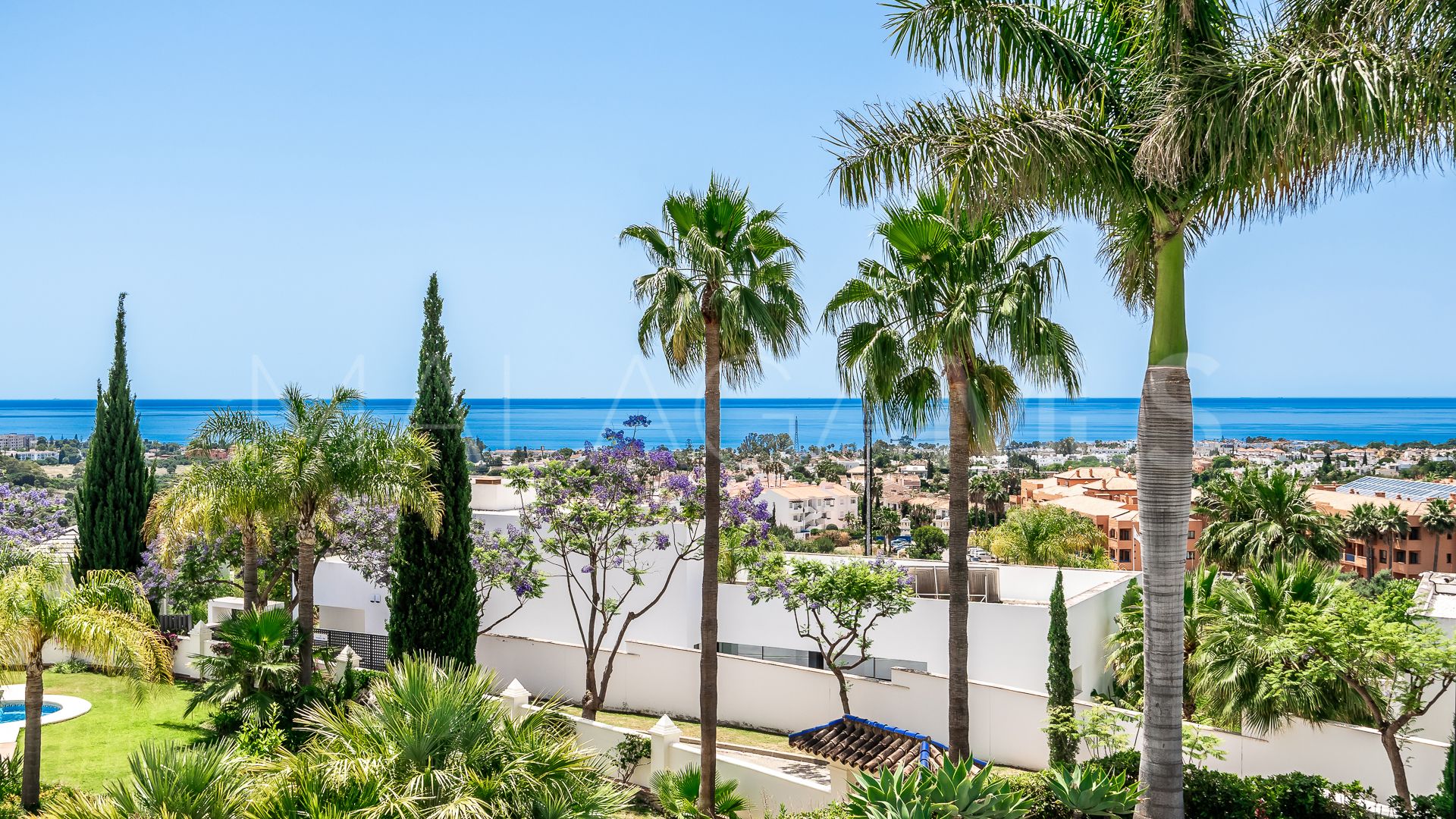 Villa for sale in Los Flamingos Golf with 6 bedrooms
