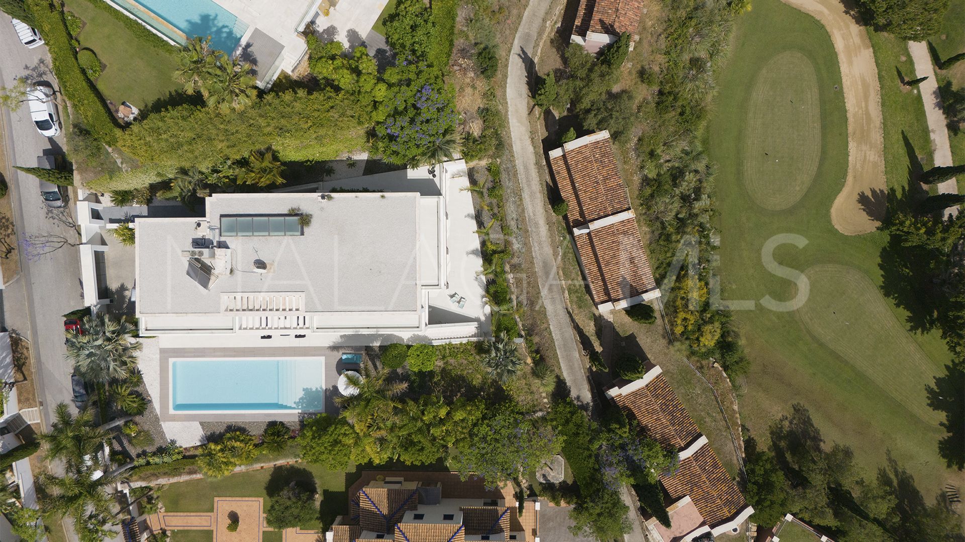 Villa for sale in Los Flamingos Golf with 6 bedrooms