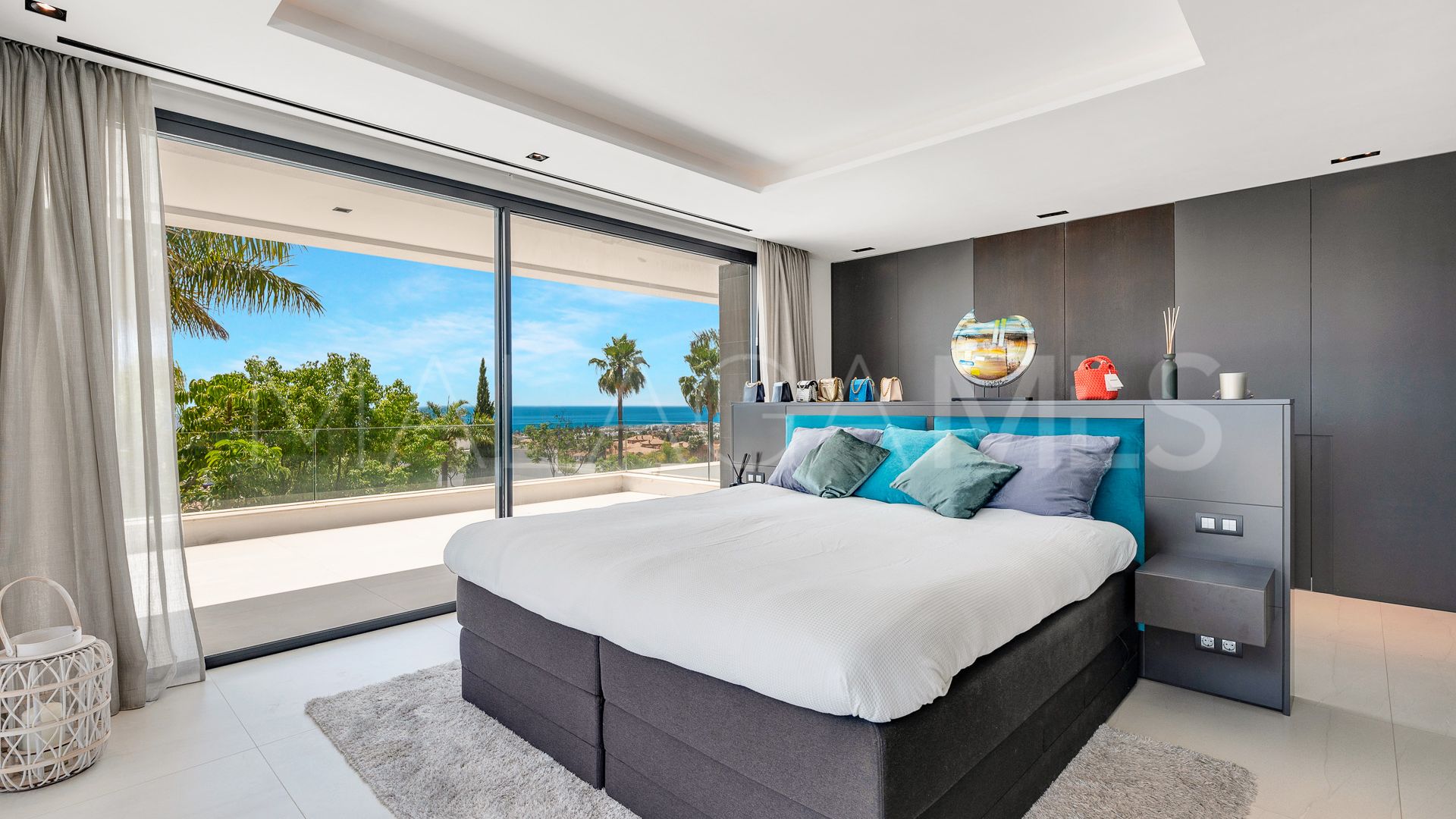 Villa for sale in Los Flamingos Golf