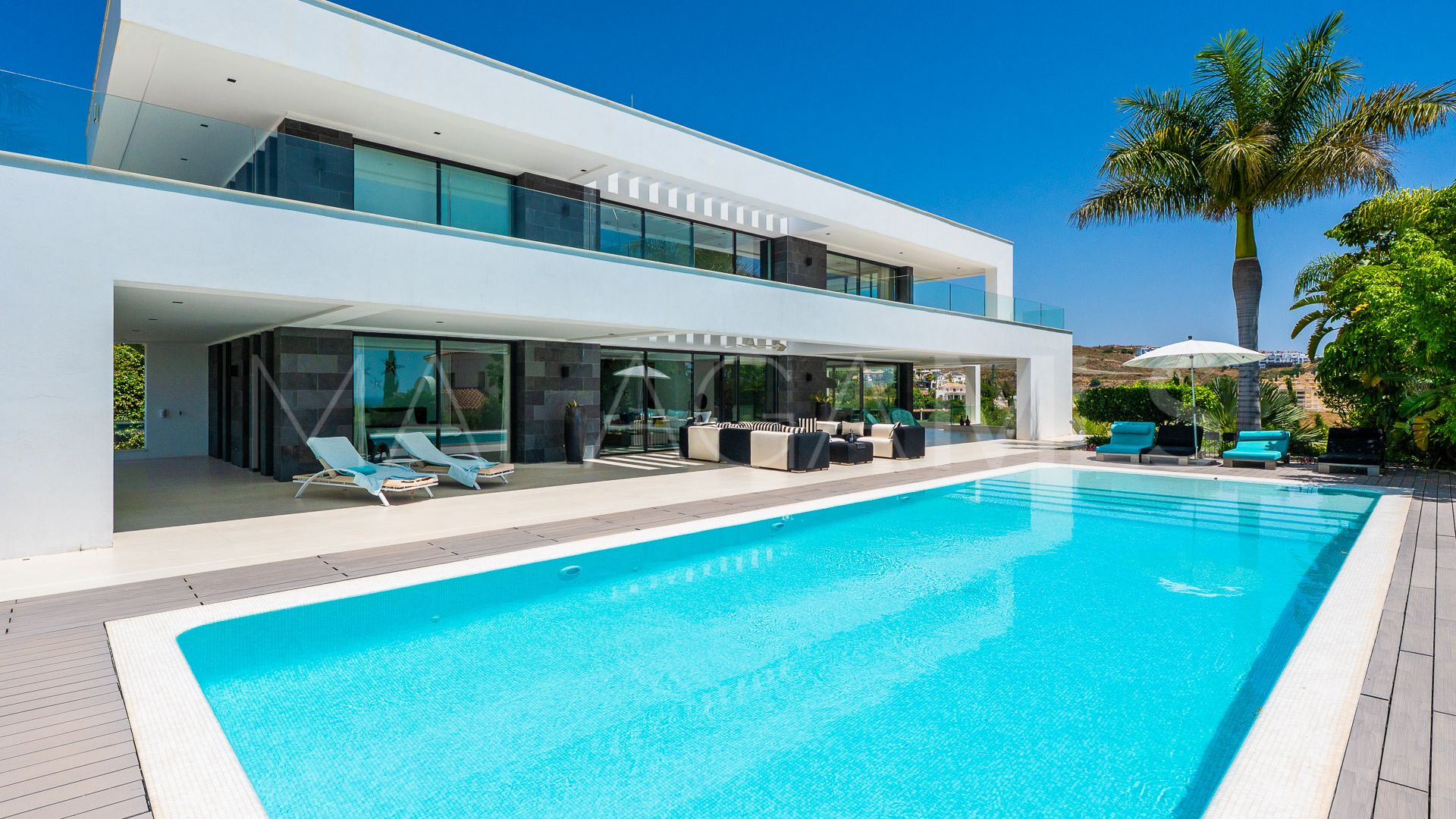 Villa for sale in Los Flamingos Golf