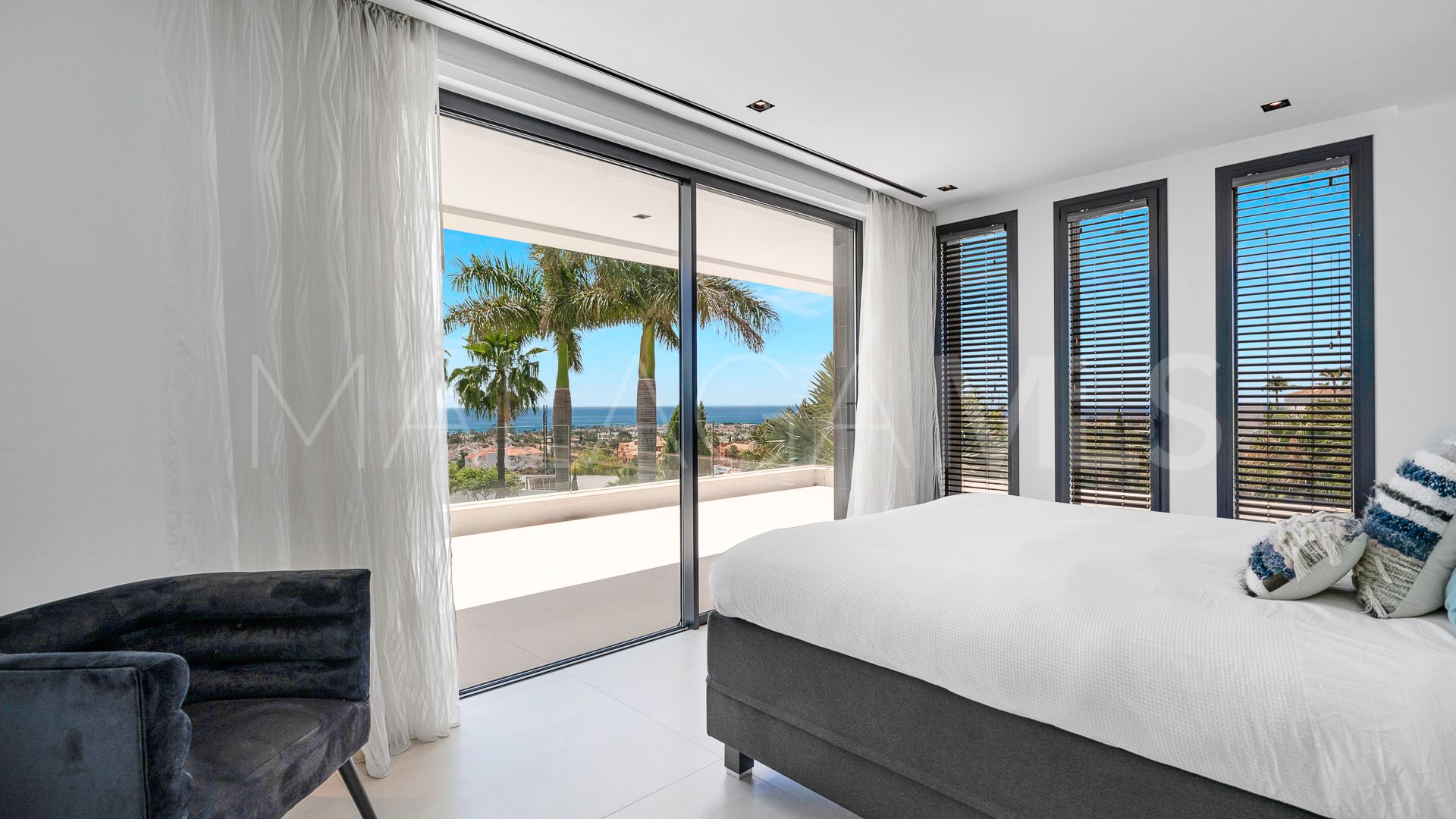 Villa for sale in Los Flamingos Golf