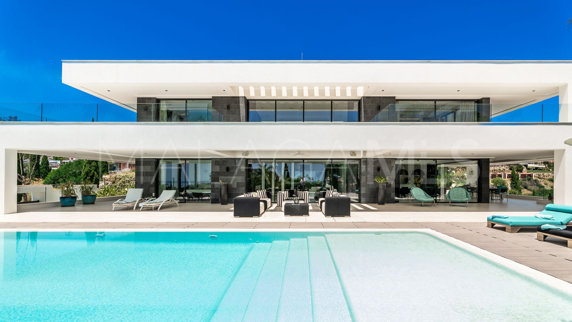 Villa for sale in Los Flamingos Golf