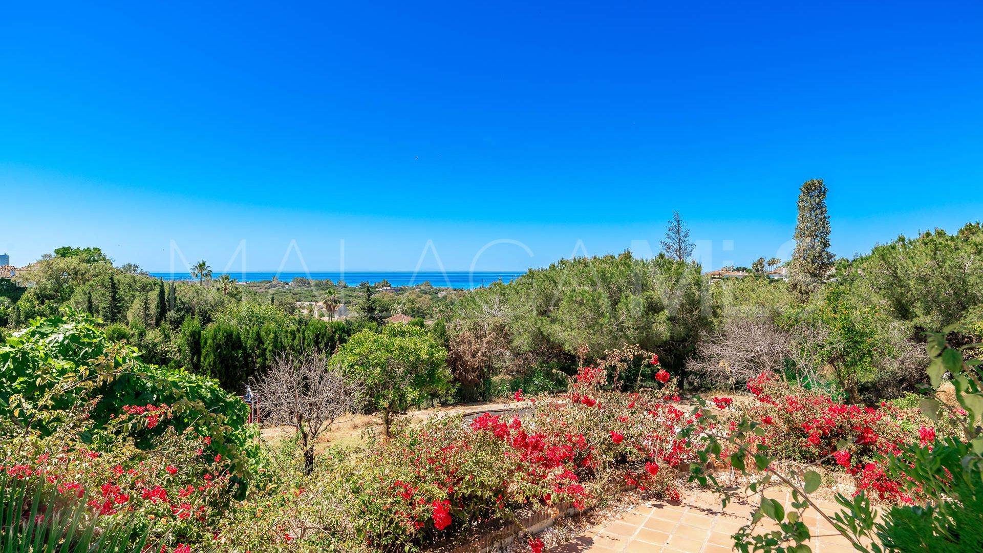 Hus i byn for sale in Elviria