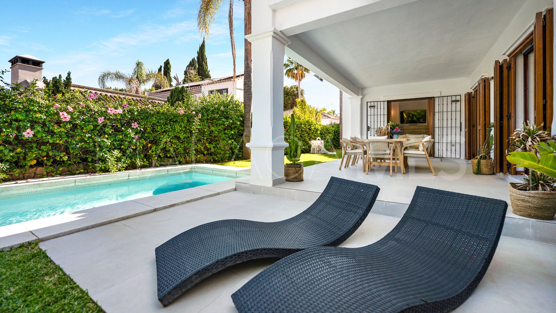 Villa for sale in Nagüeles