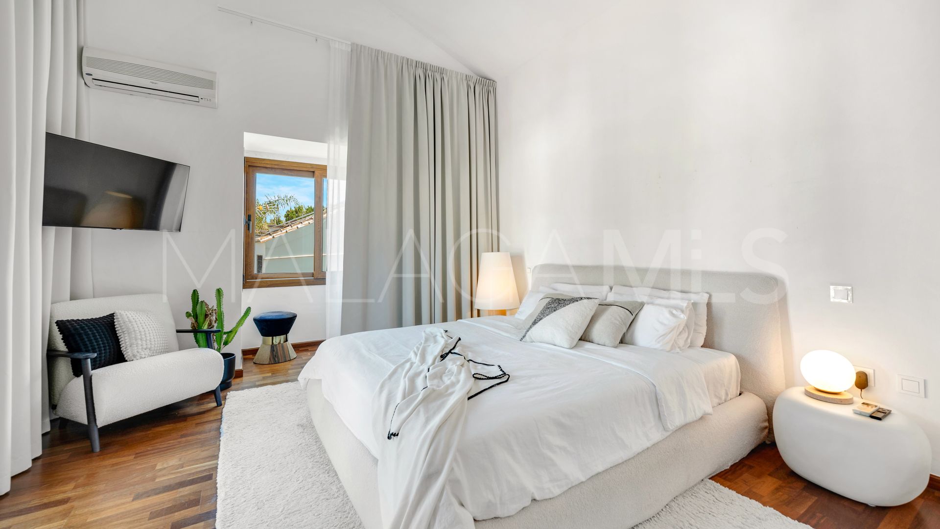 Villa for sale in Nagüeles
