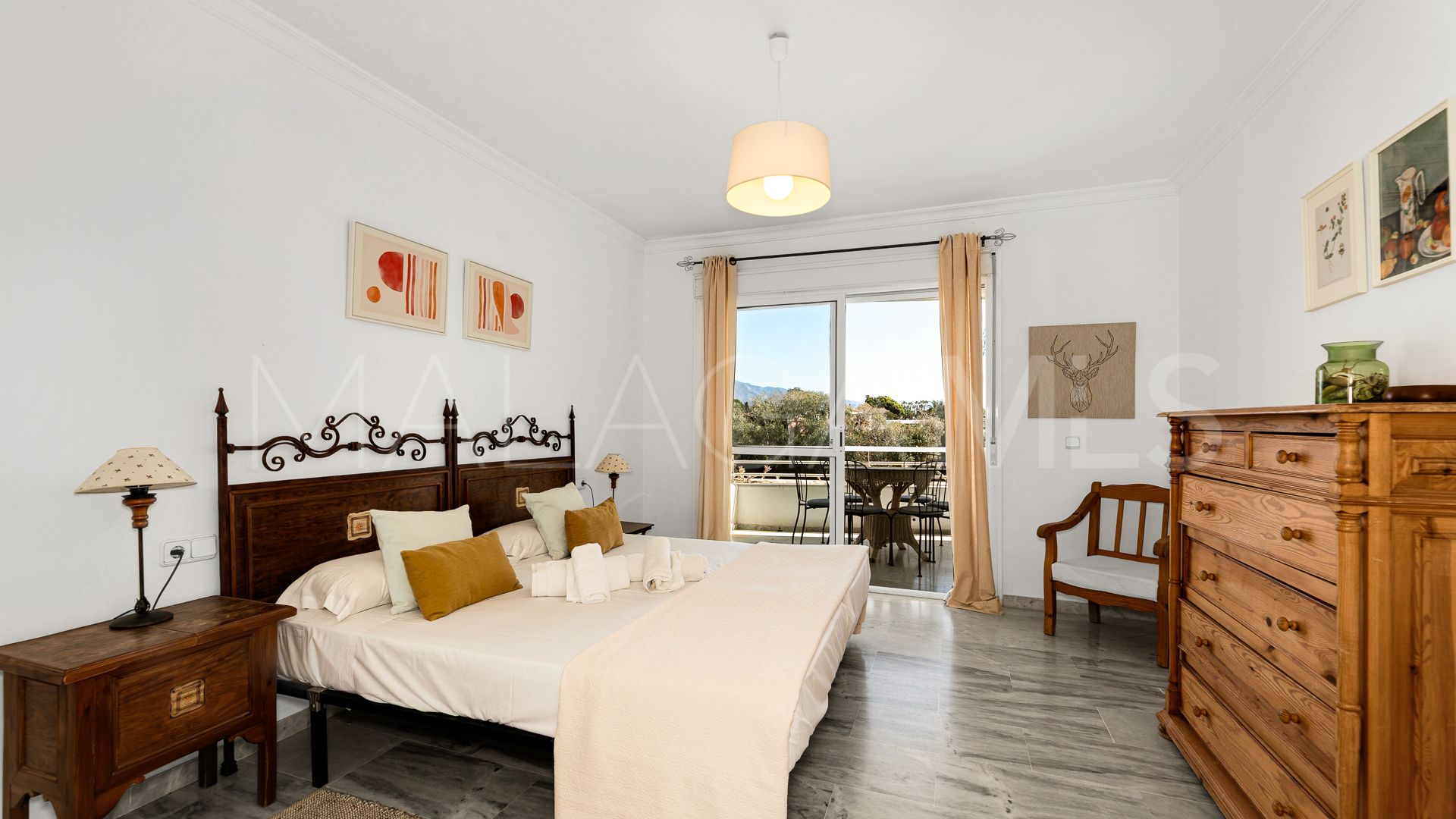 Apartment for sale in Guadalmina Baja with 3 bedrooms