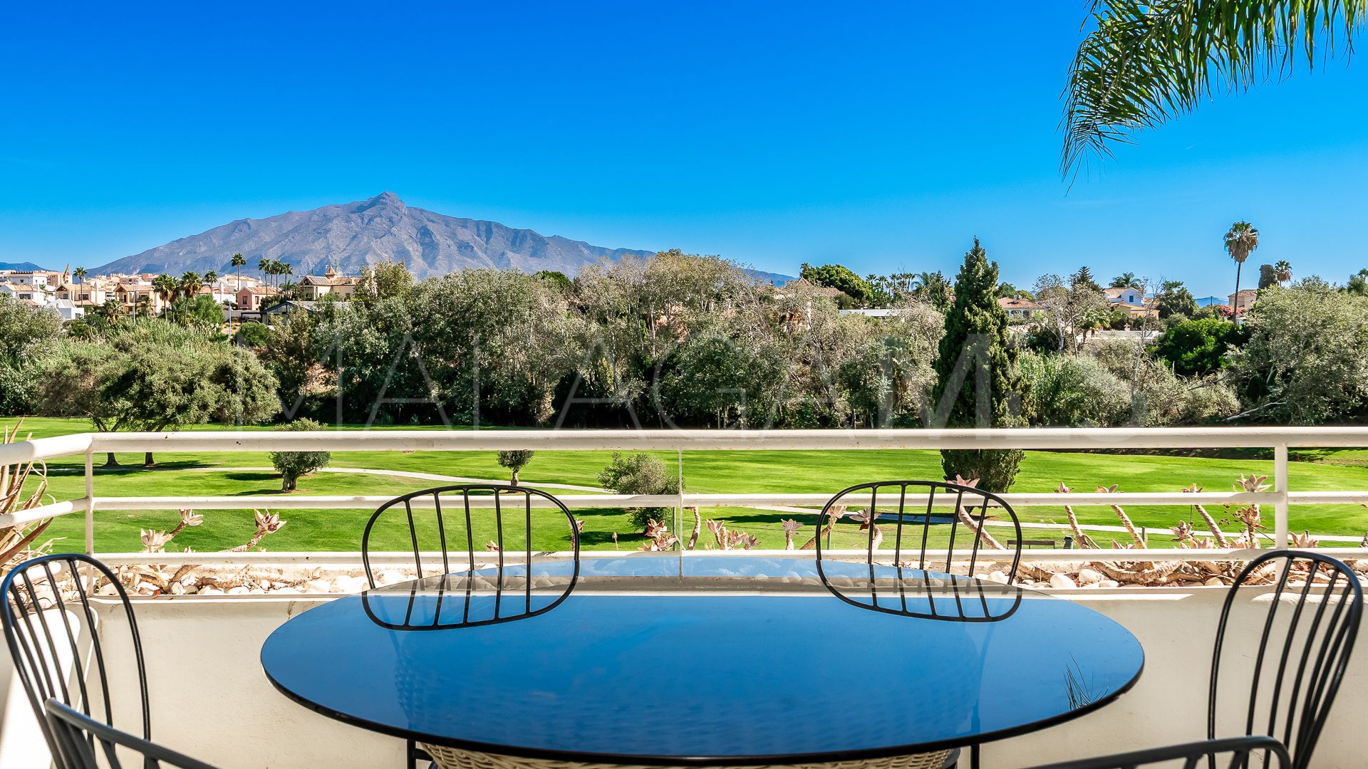 Apartment for sale in Guadalmina Baja with 3 bedrooms