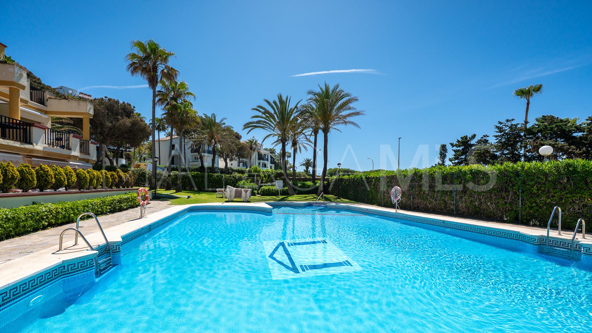 Lägenhet for sale in Elviria