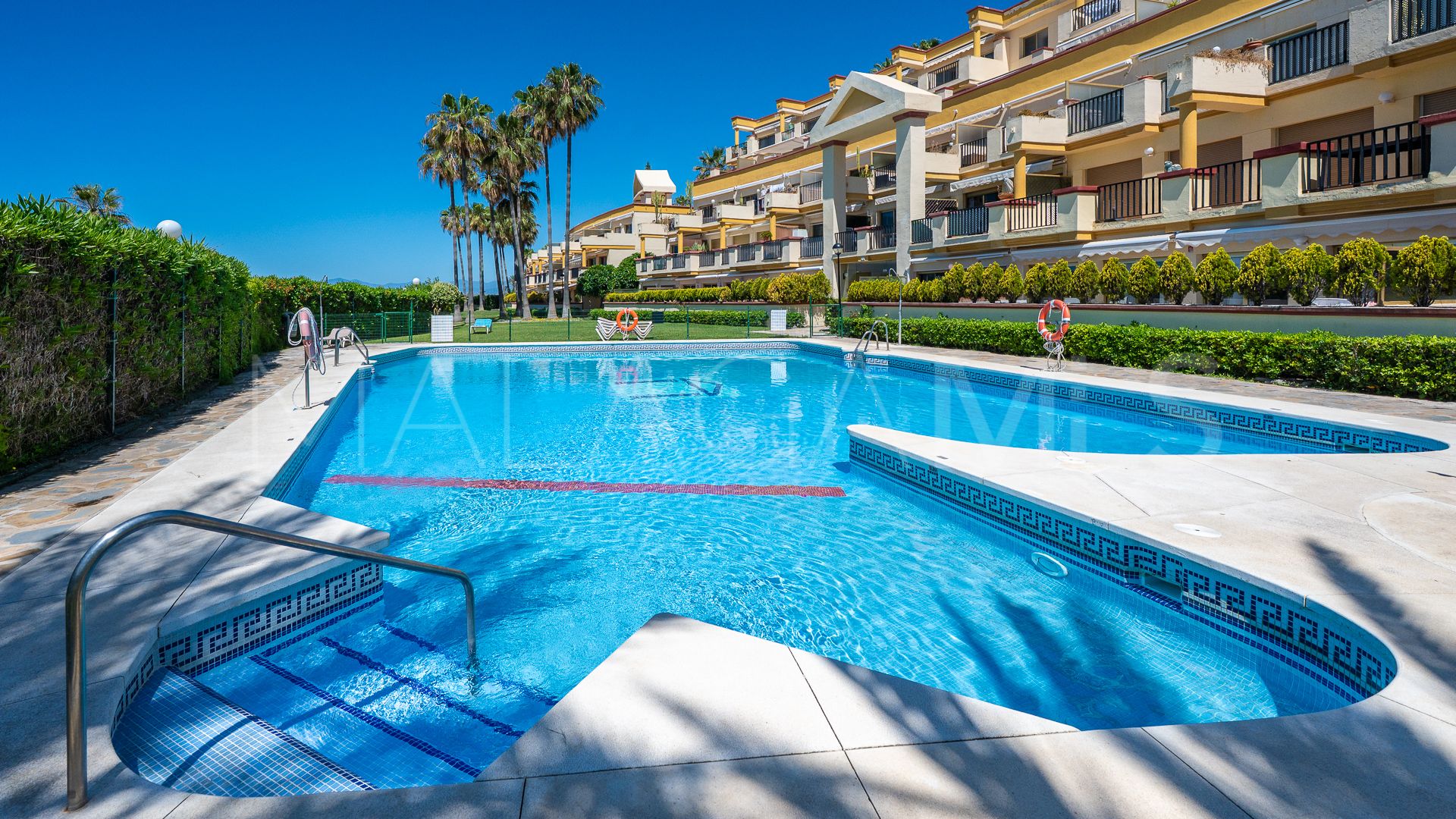 Lägenhet for sale in Elviria