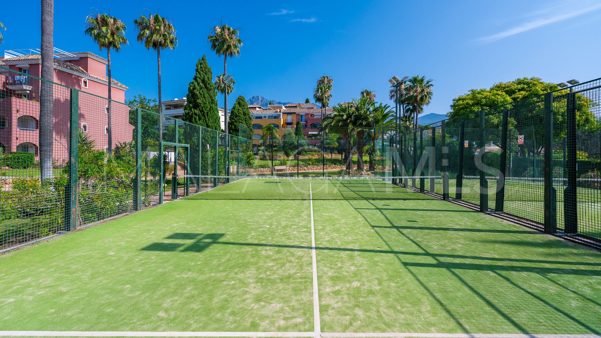 Appartement terrasse for sale in Golden Mile