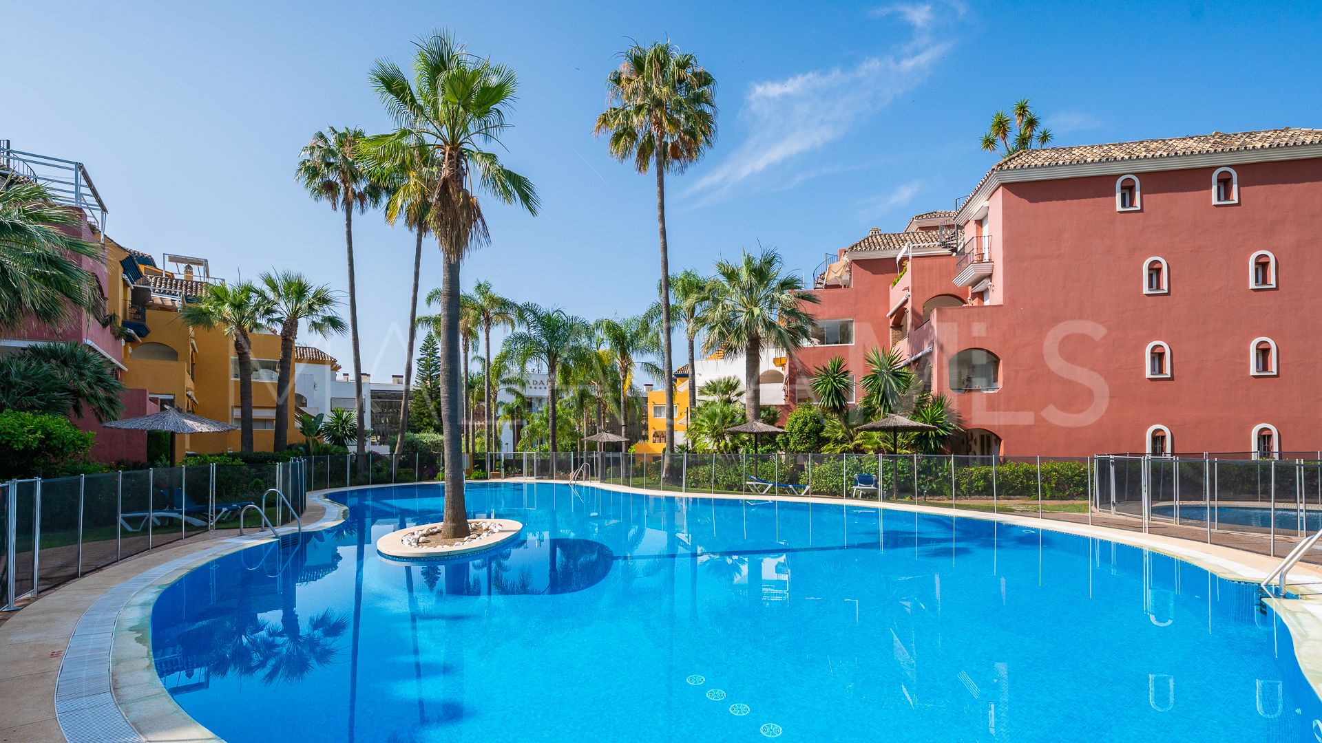Appartement terrasse for sale in Golden Mile