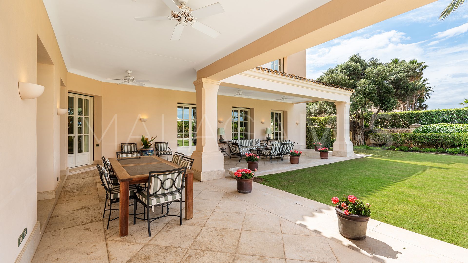 For sale Los Monteros 7 bedrooms villa