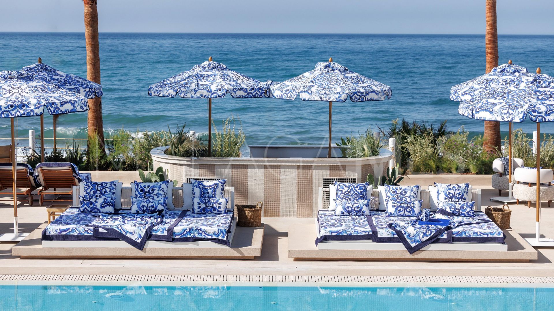 For sale Los Monteros 7 bedrooms villa