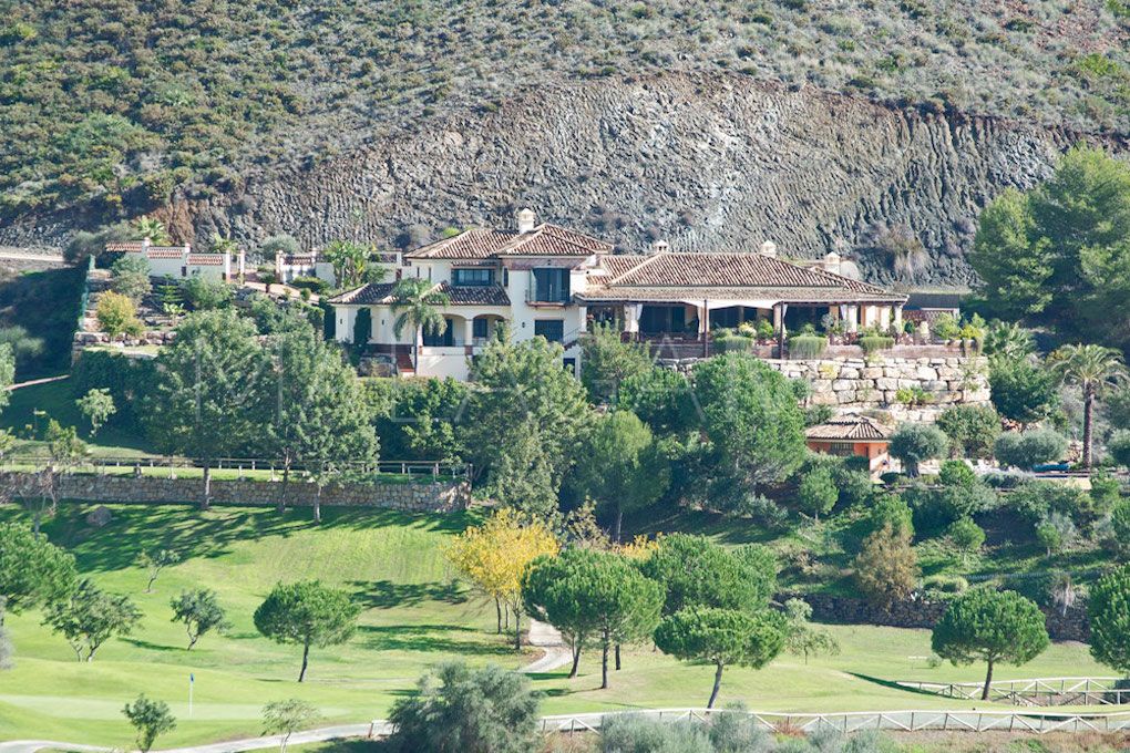 Buy villa in Marbella Club Golf Resort de 4 bedrooms