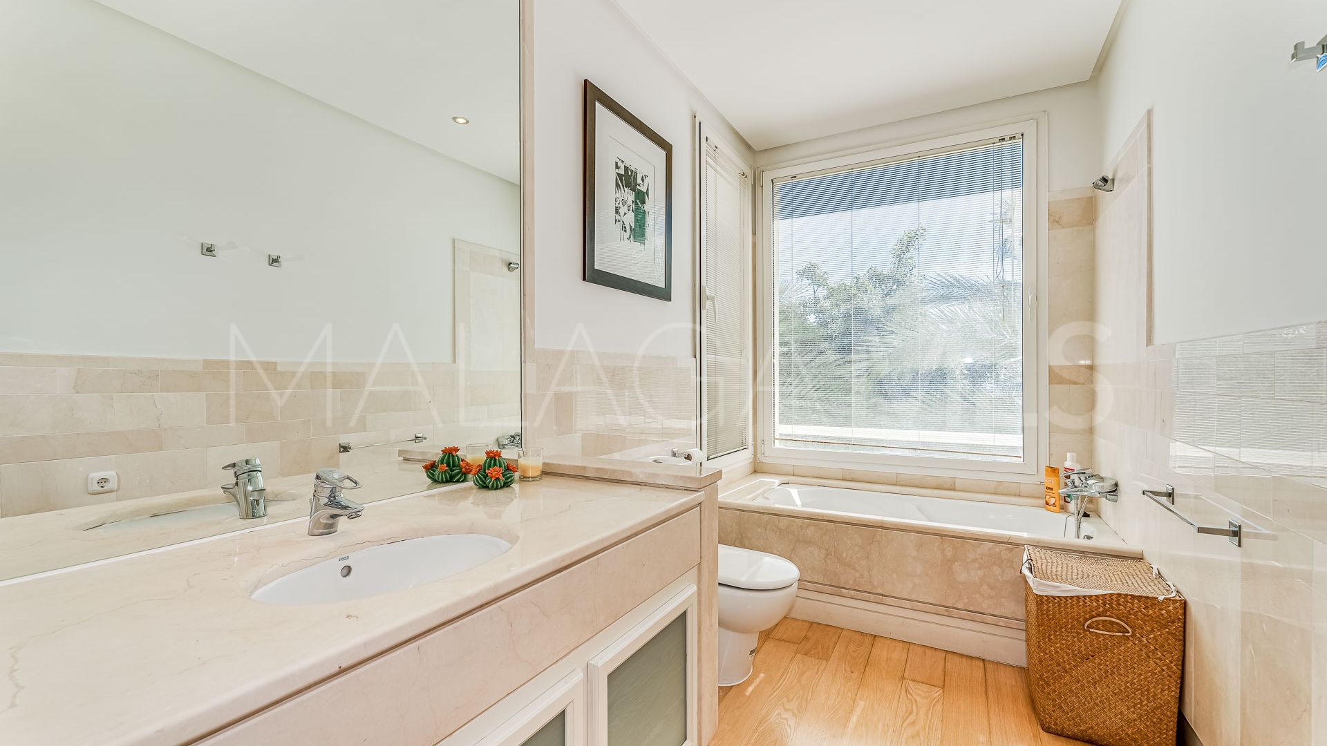 Se vende Ático in Nagüeles with 3 bedrooms