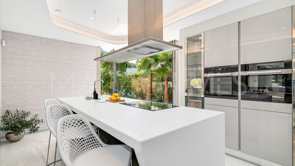 For sale villa in Los Monteros