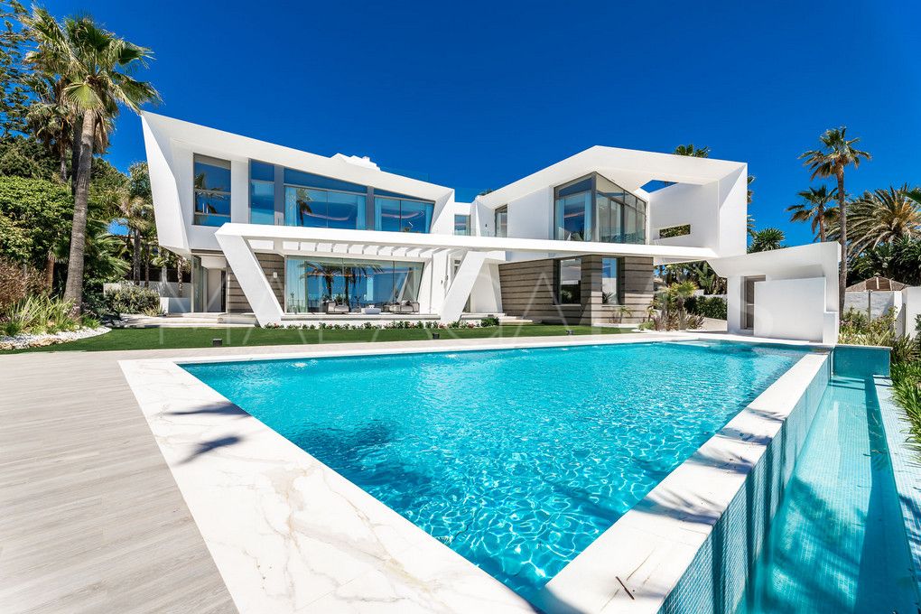 For sale villa in Los Monteros