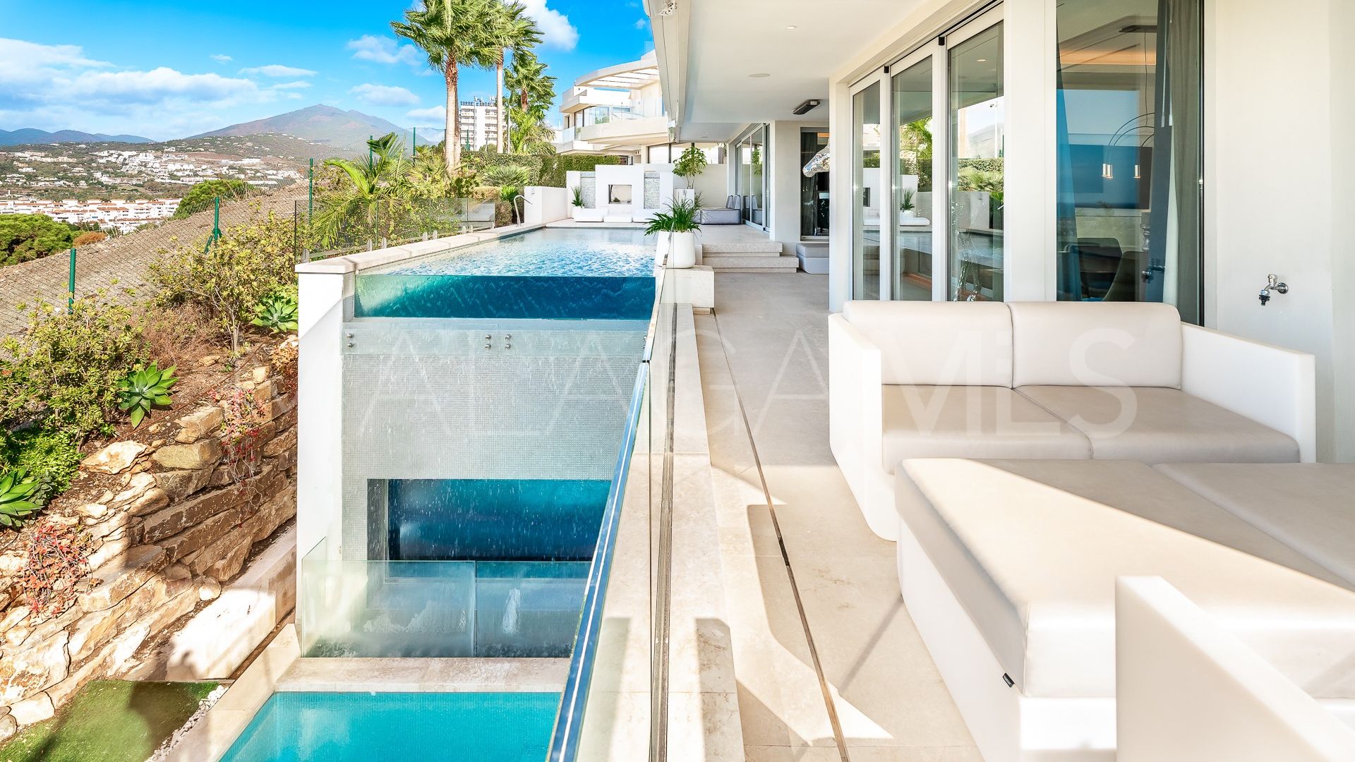 Casa for sale in Nueva Andalucia de 5 bedrooms
