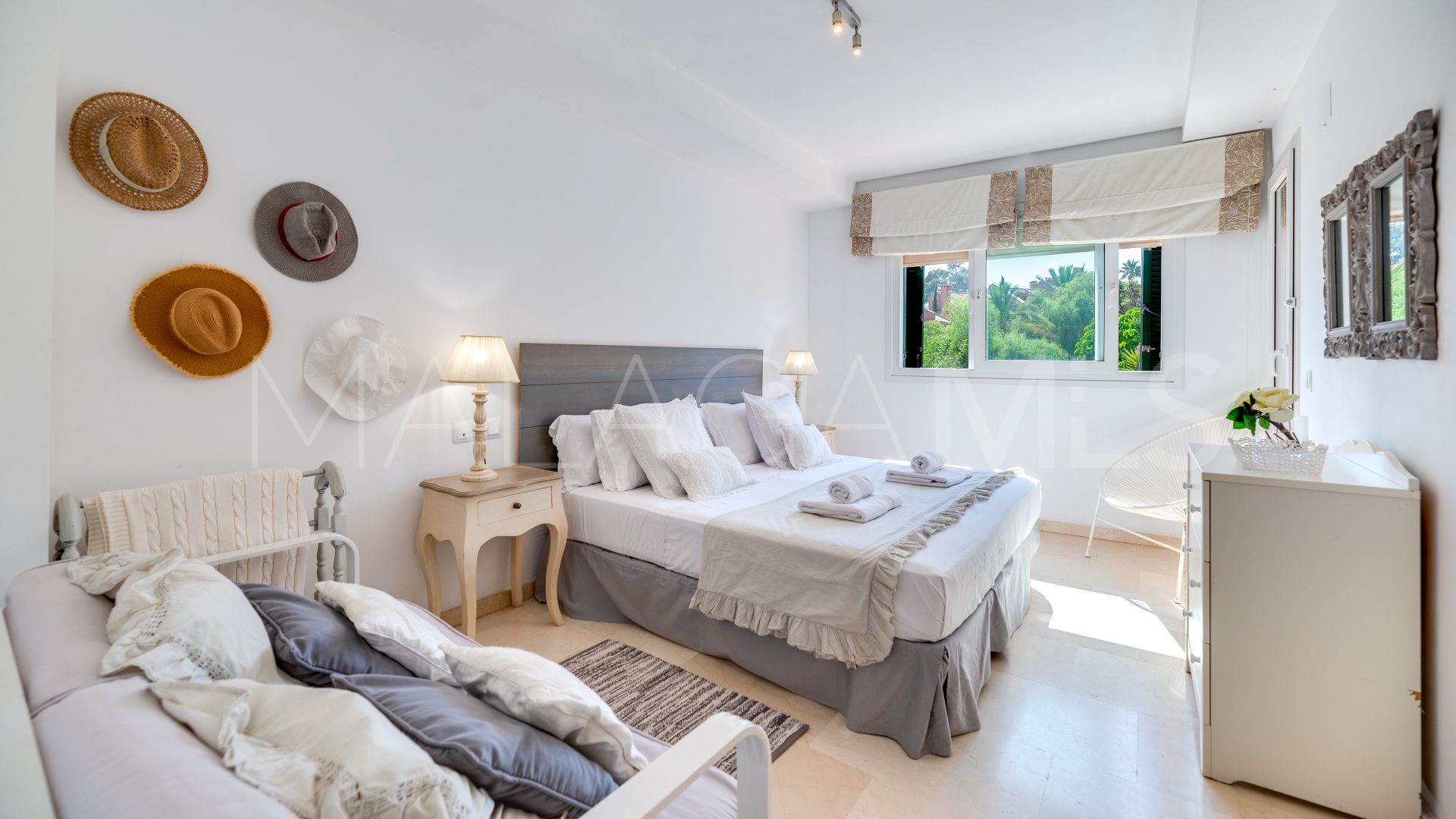 5 bedrooms Los Monteros town house for sale