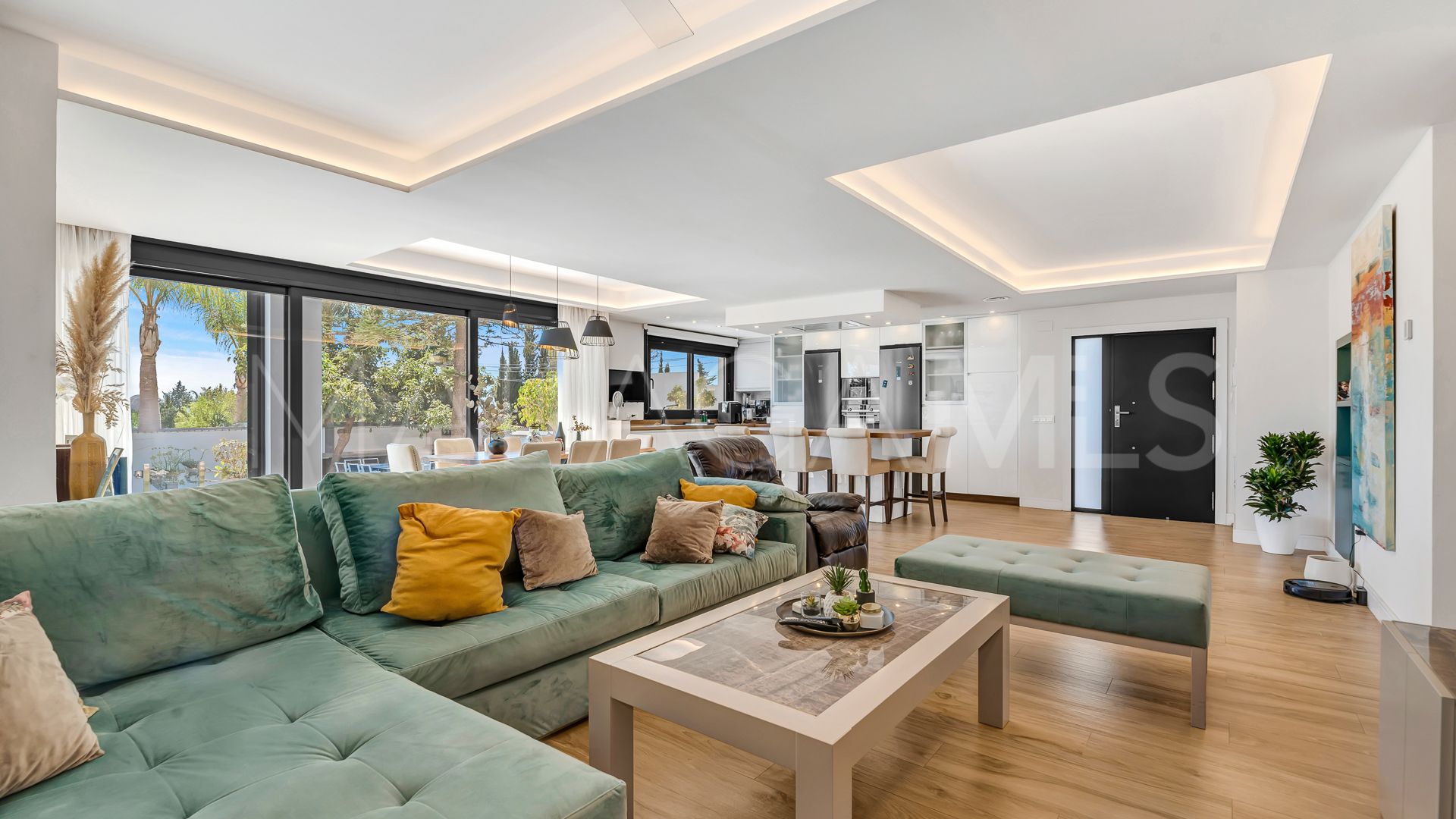 5 bedrooms Marbella Golden Mile villa for sale
