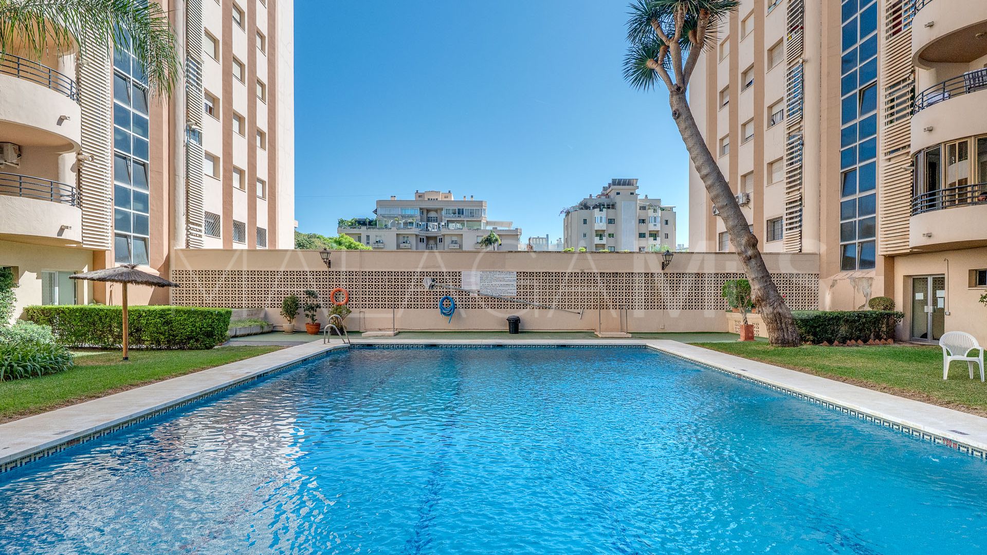 Apartamento for sale with 3 bedrooms in Marbella Golden Mile