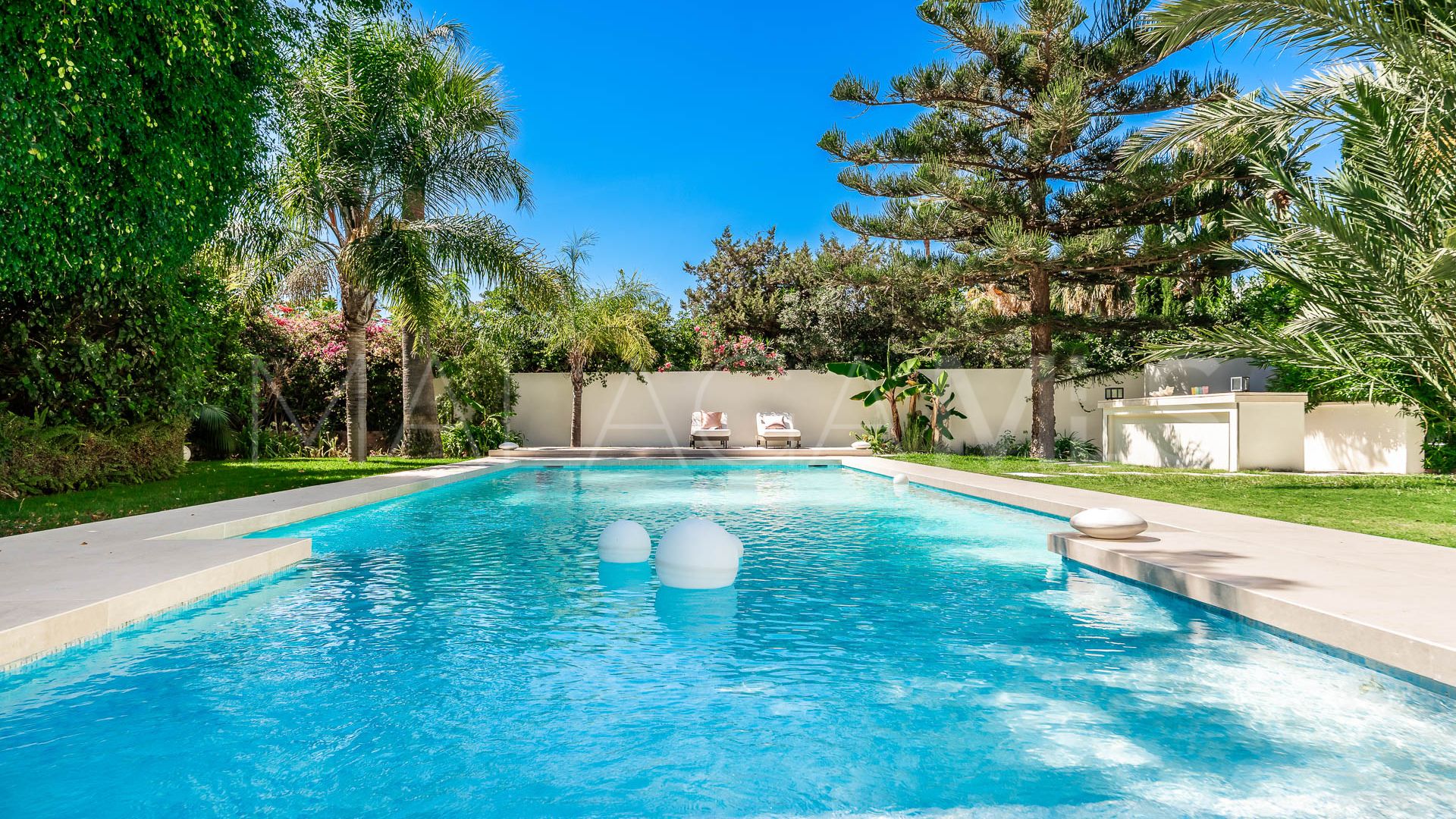 Villa for sale in Marbesa