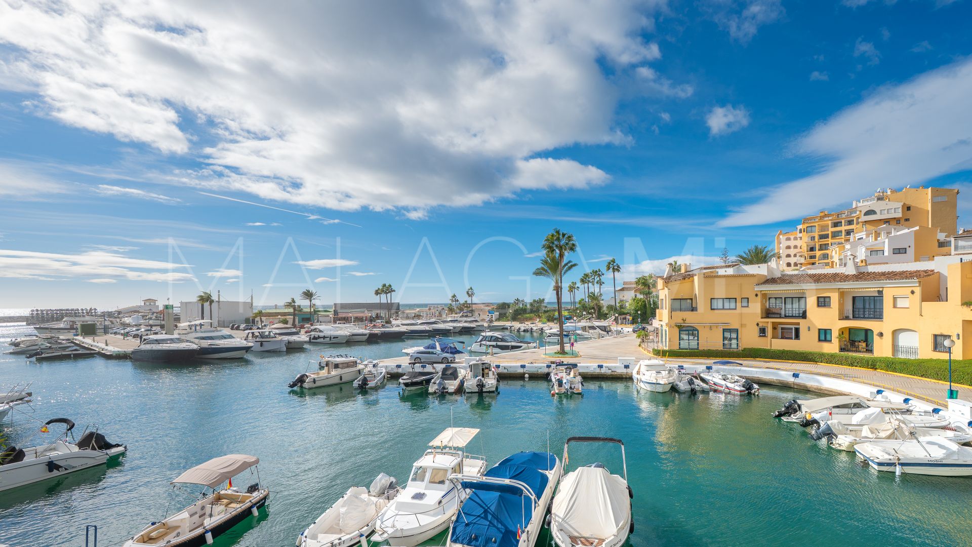 Villa for sale in Cabopino