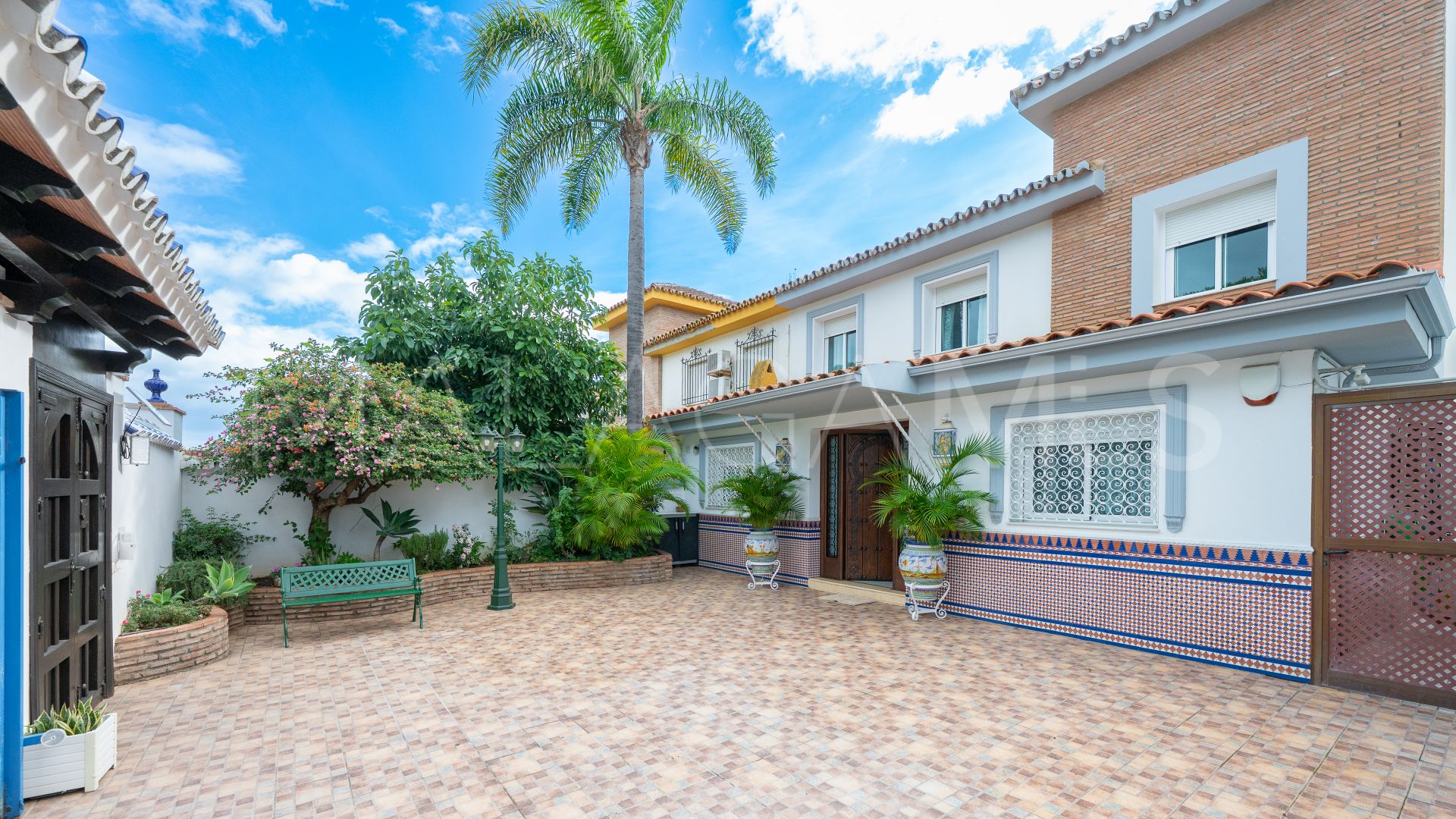 Villa for sale in Cabopino