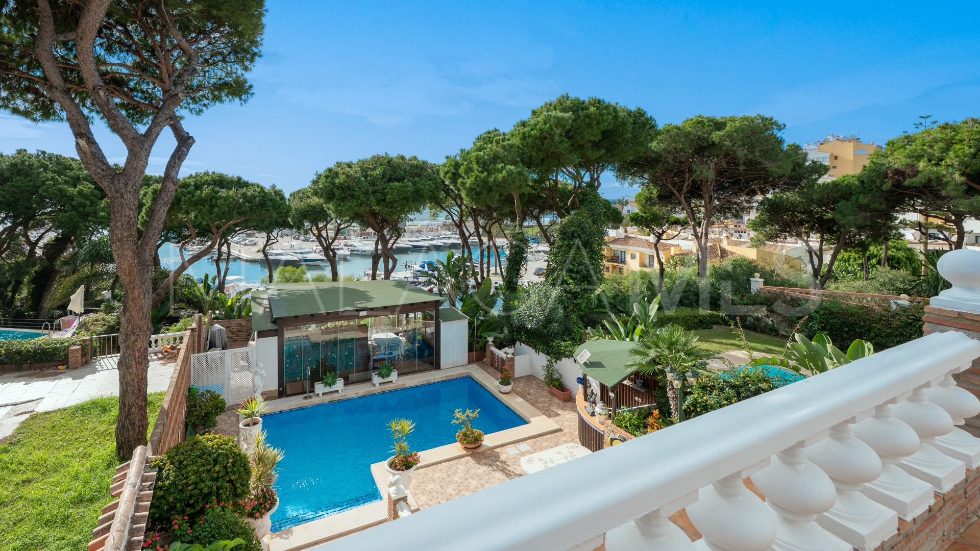 Villa for sale in Cabopino