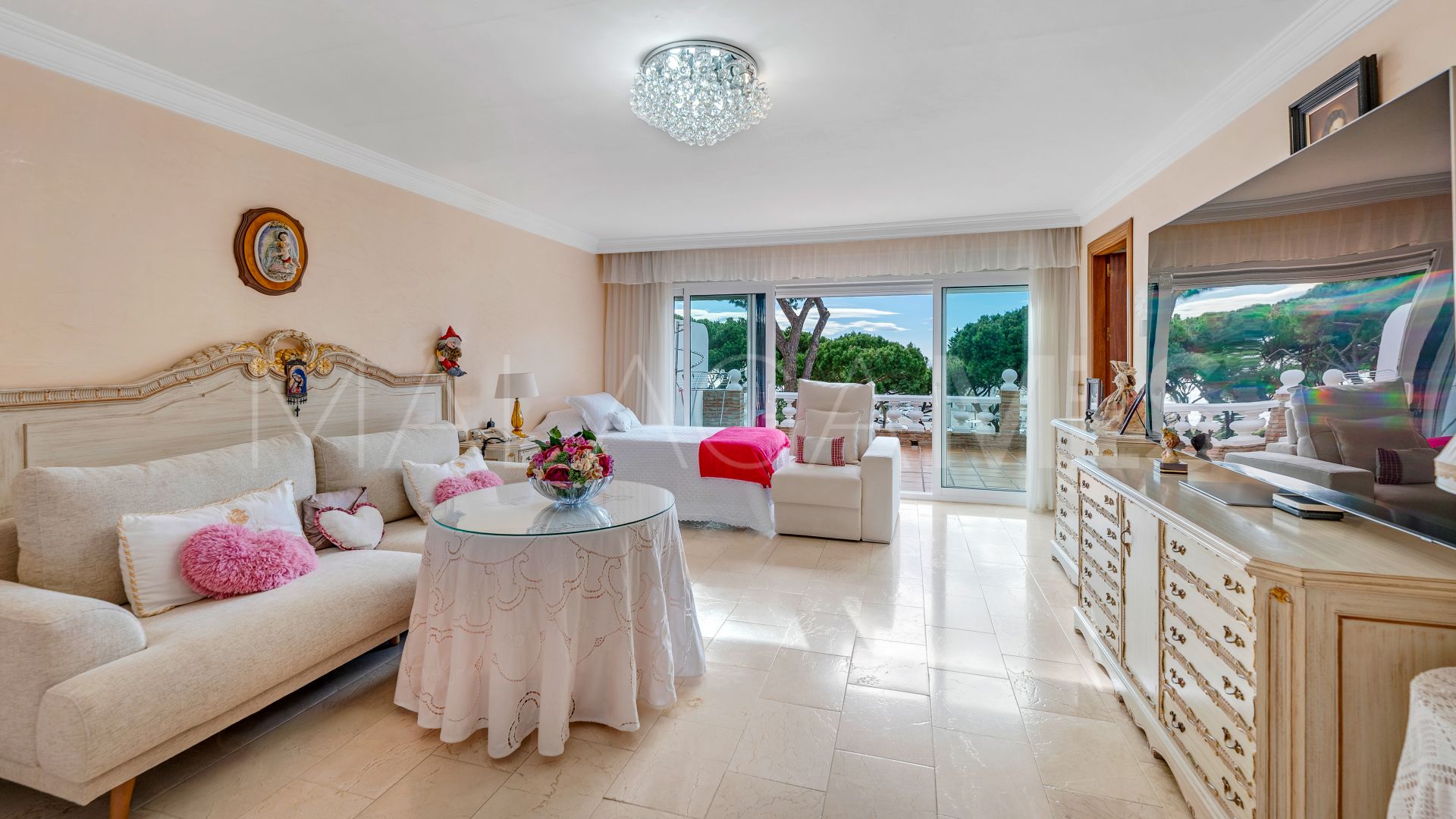 Villa for sale in Cabopino