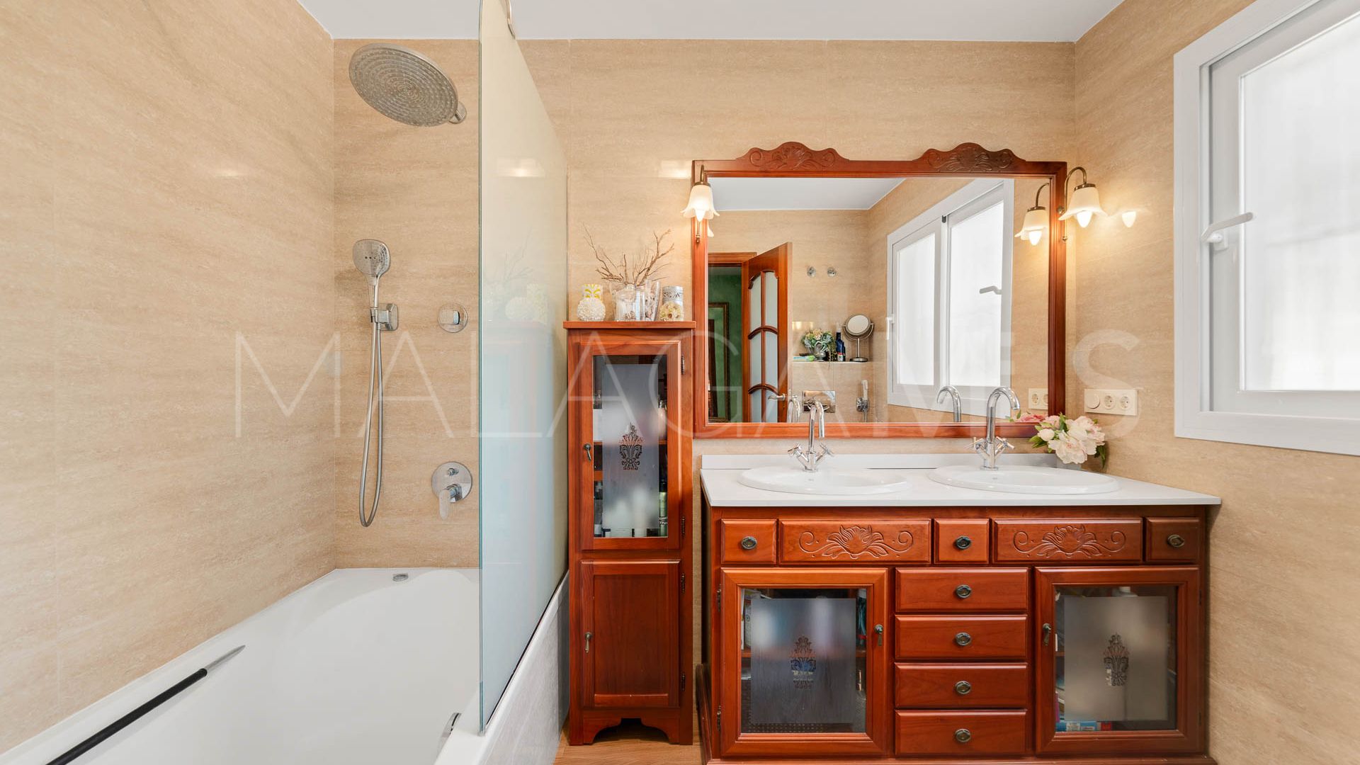 Se vende villa de 4 bedrooms in Marbesa