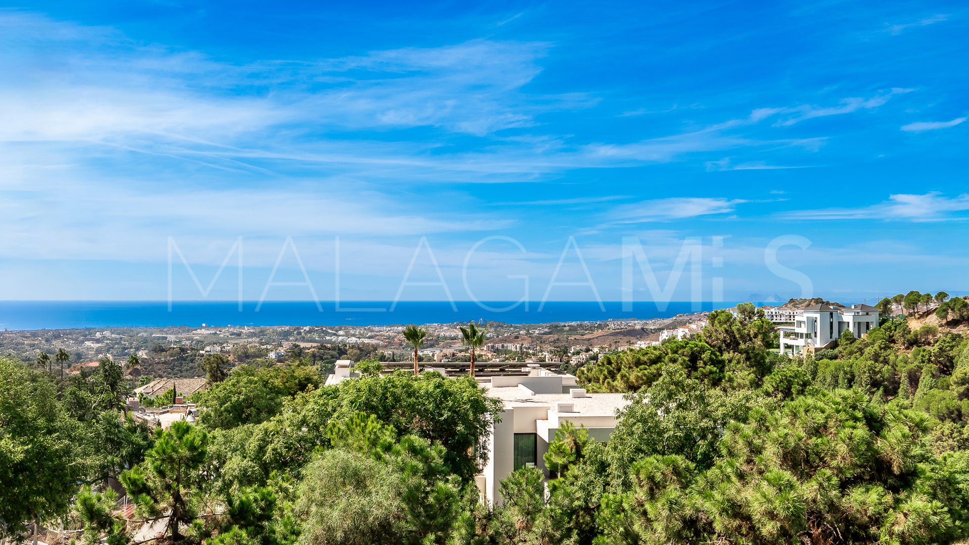 Villa for sale in Benahavis