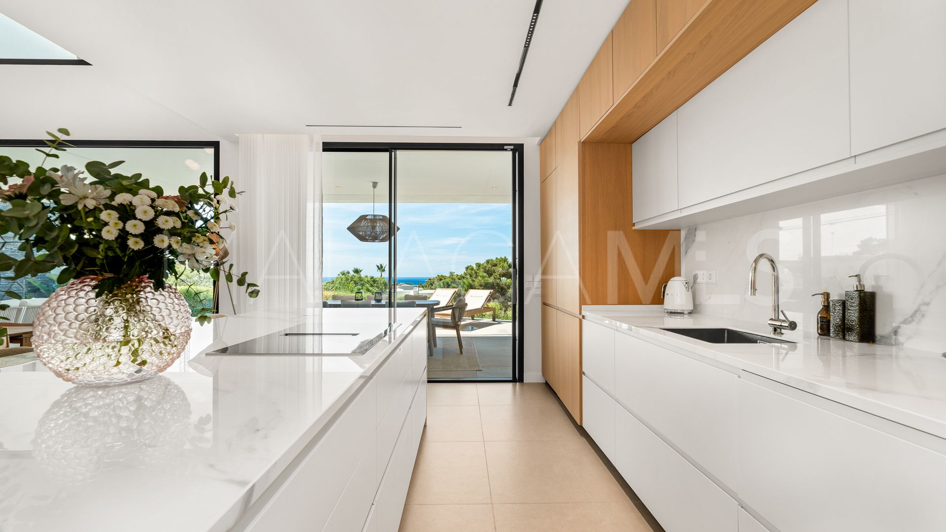 Villa for sale in Benahavis
