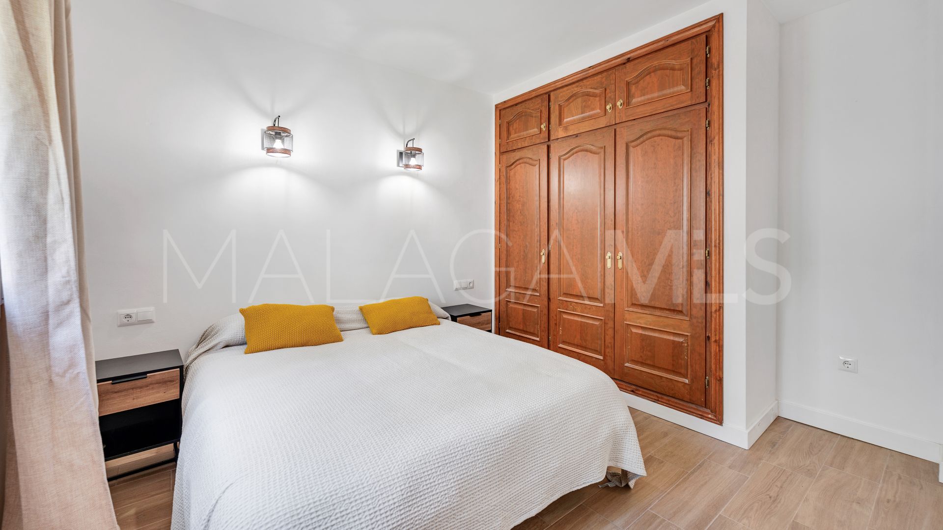 Villa for sale in Artola