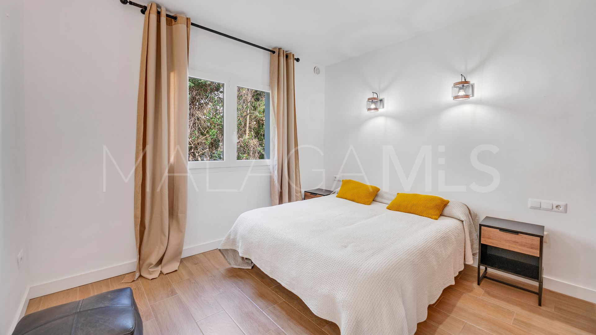 Villa for sale in Artola