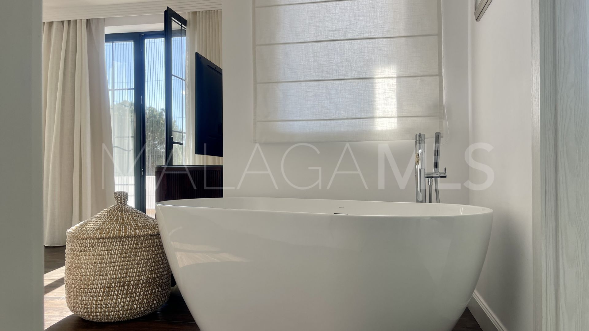 Villa for sale in Guadalmina Alta