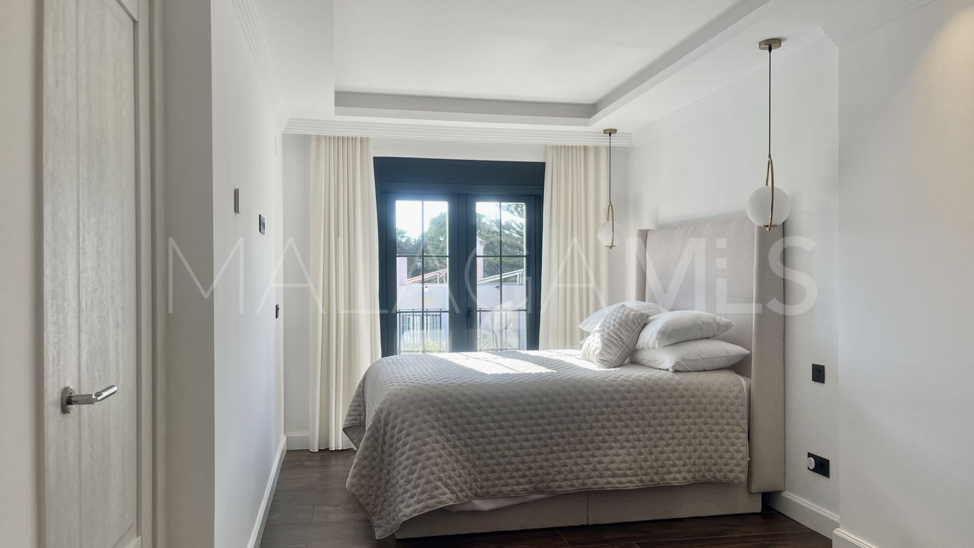 Villa for sale in Guadalmina Alta