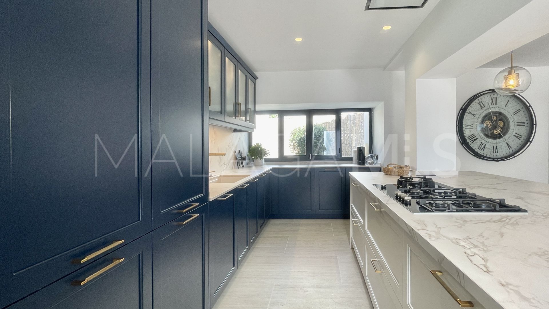 Villa for sale in Guadalmina Alta
