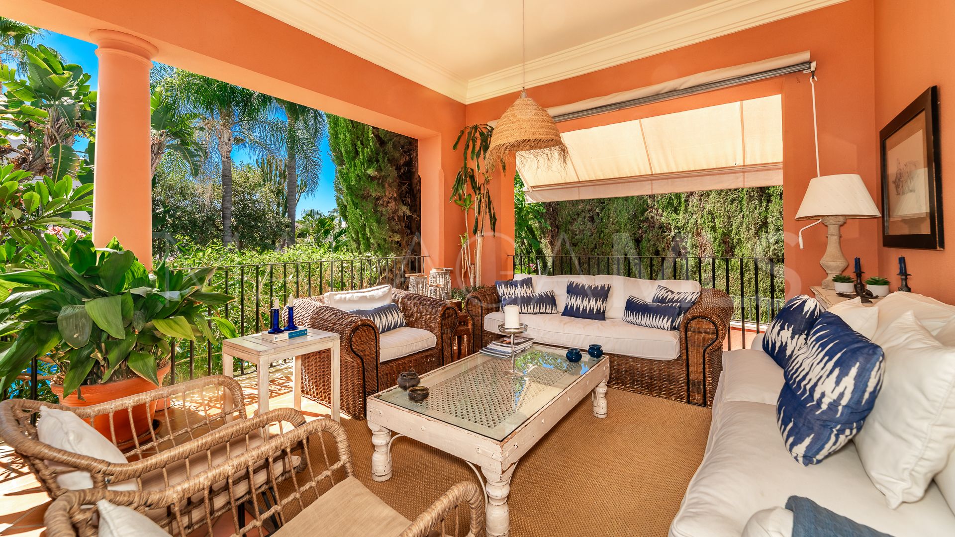 For sale villa with 5 bedrooms in Marbella Golden Mile