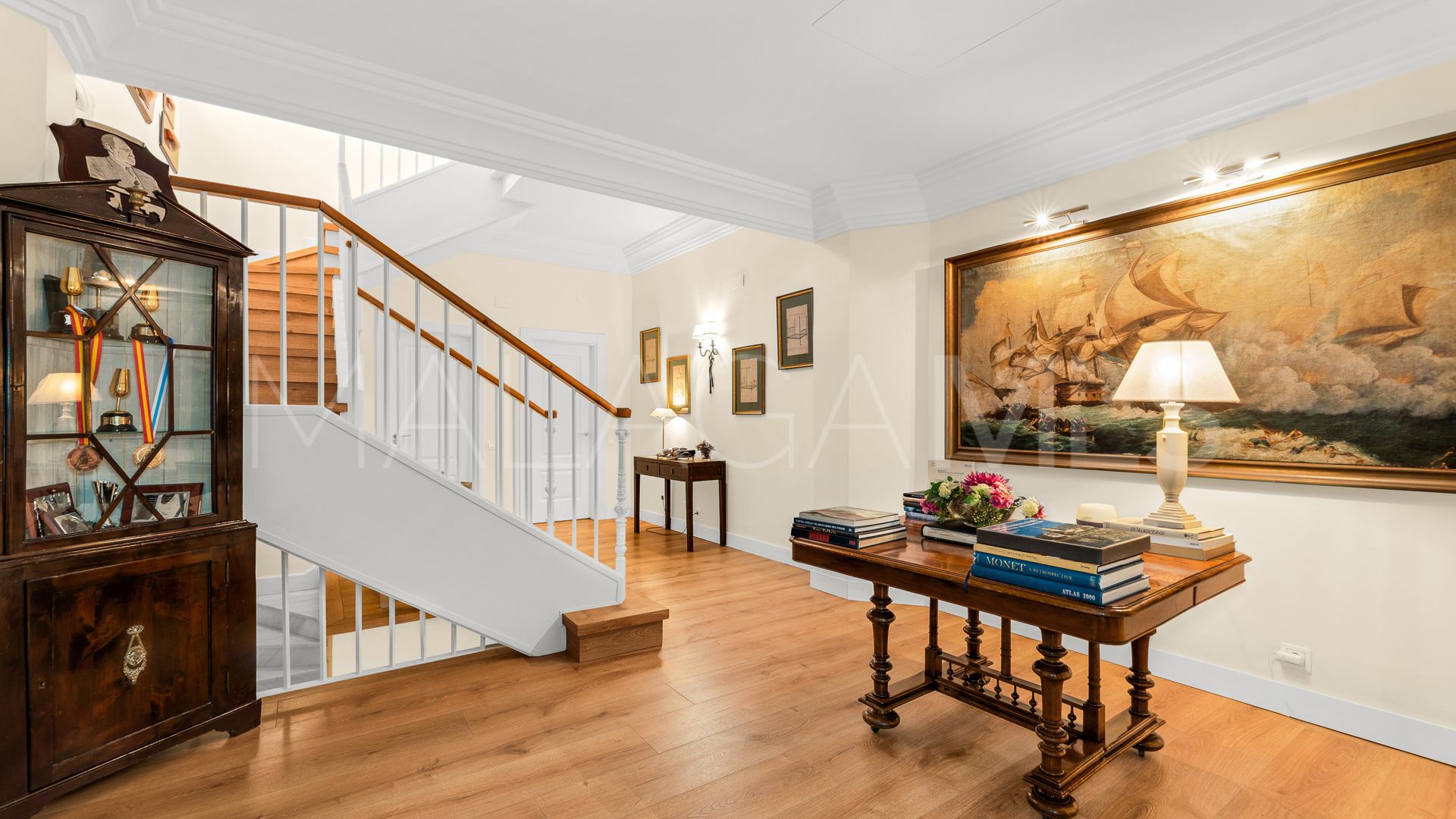 For sale villa with 5 bedrooms in Marbella Golden Mile