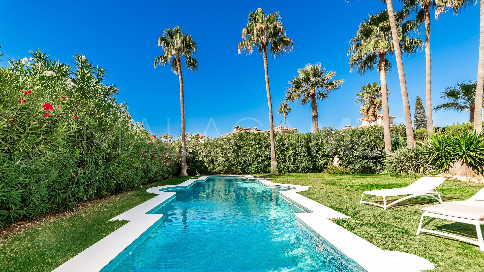 Villa for sale in Las Chapas de 4 bedrooms